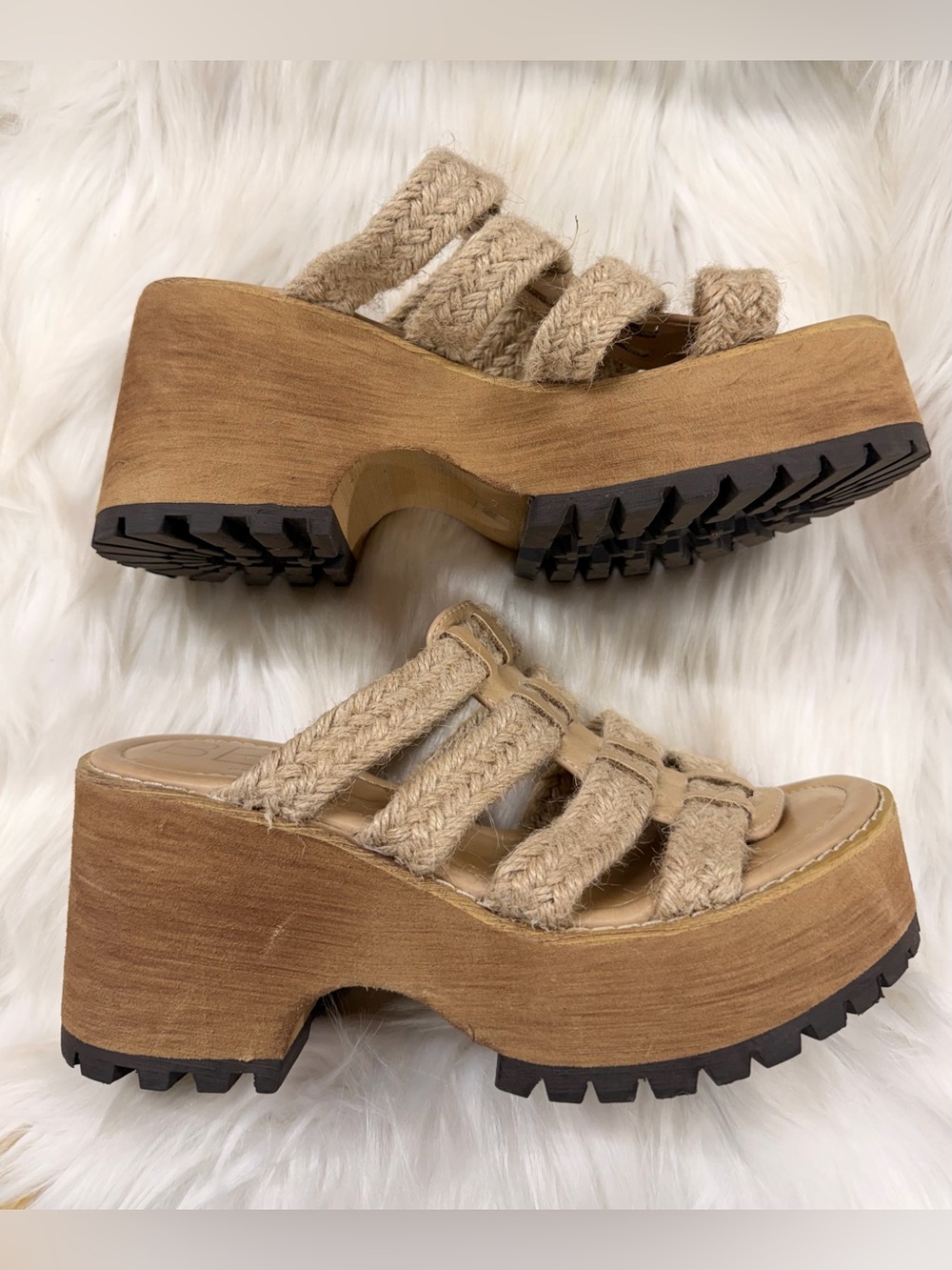 Beach by MATISSE Daze Platform Heel size 8 women’s sandals